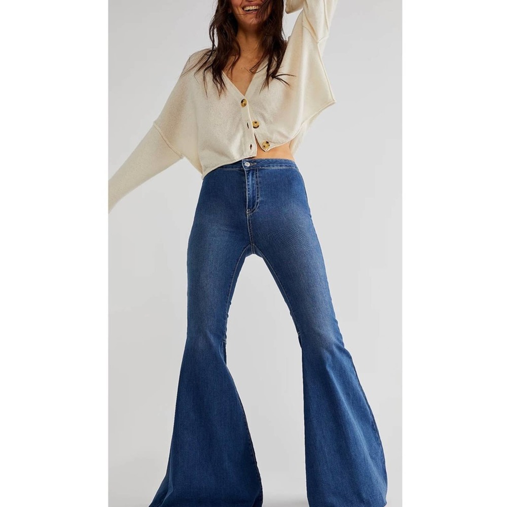 Free People Just Float On Flare Jeans - Picture 2 of 9